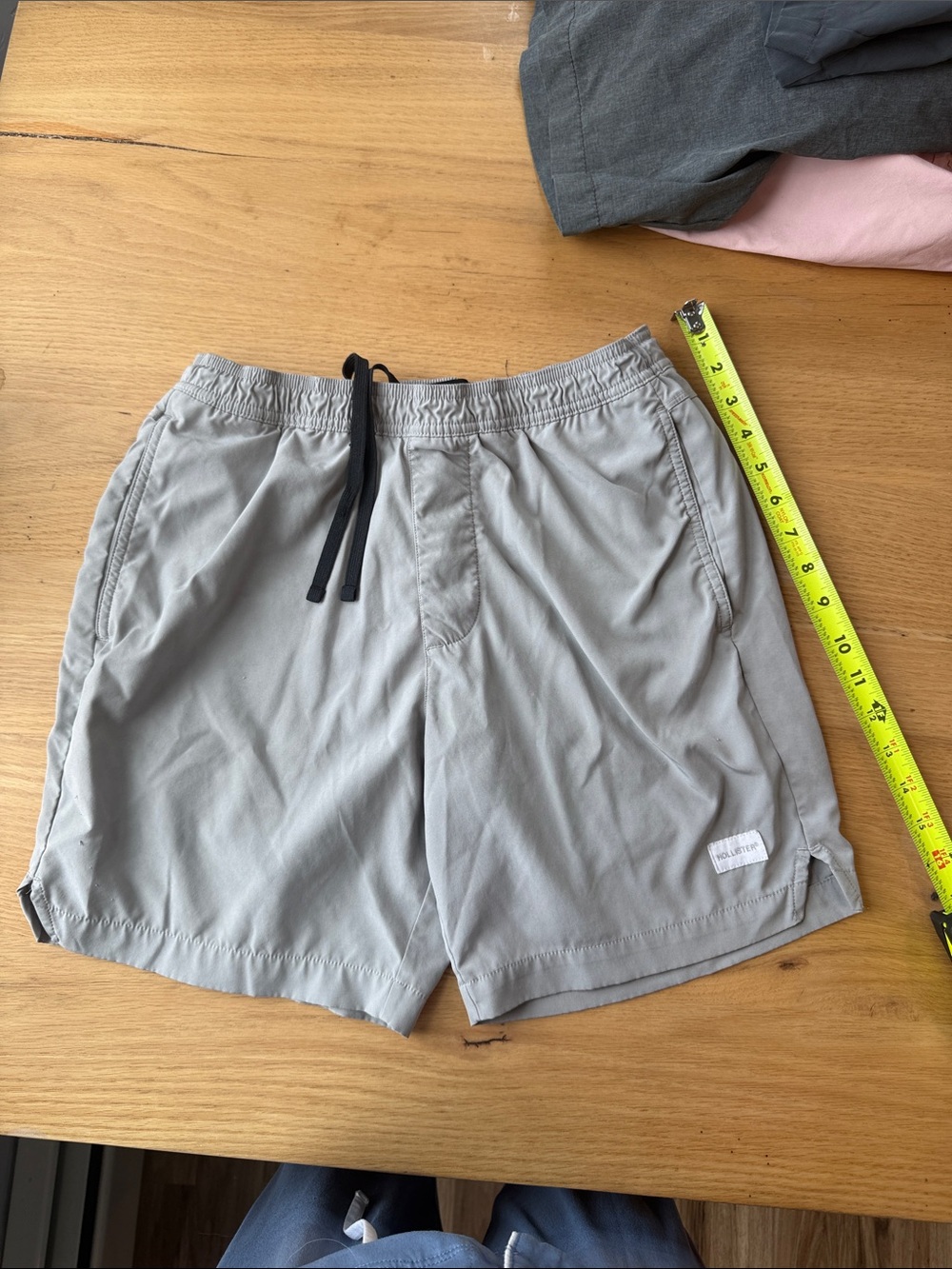 Hollister Light Gray Men's Athletic Shorts with Black Drawstring